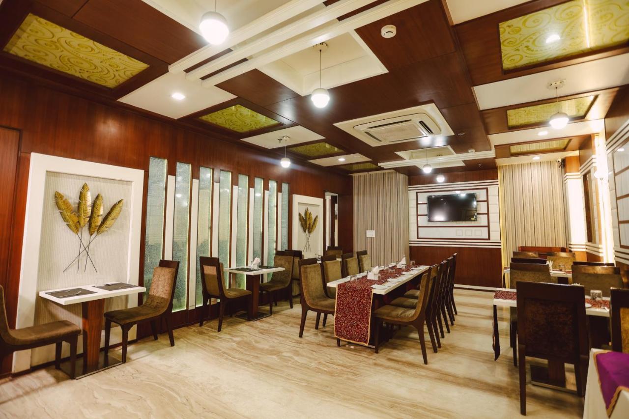 The Land Mark Varanasi Exterior photo
