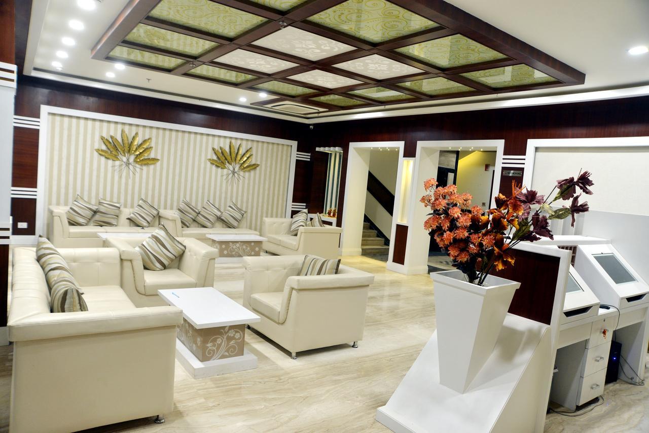 The Land Mark Varanasi Exterior photo