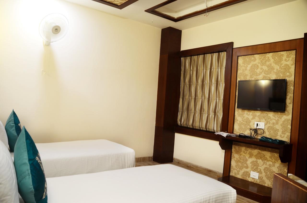 The Land Mark Varanasi Exterior photo