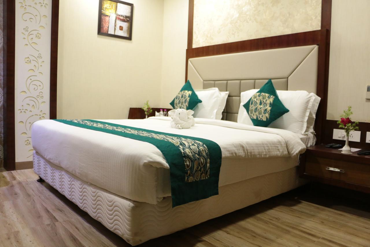 The Land Mark Varanasi Exterior photo