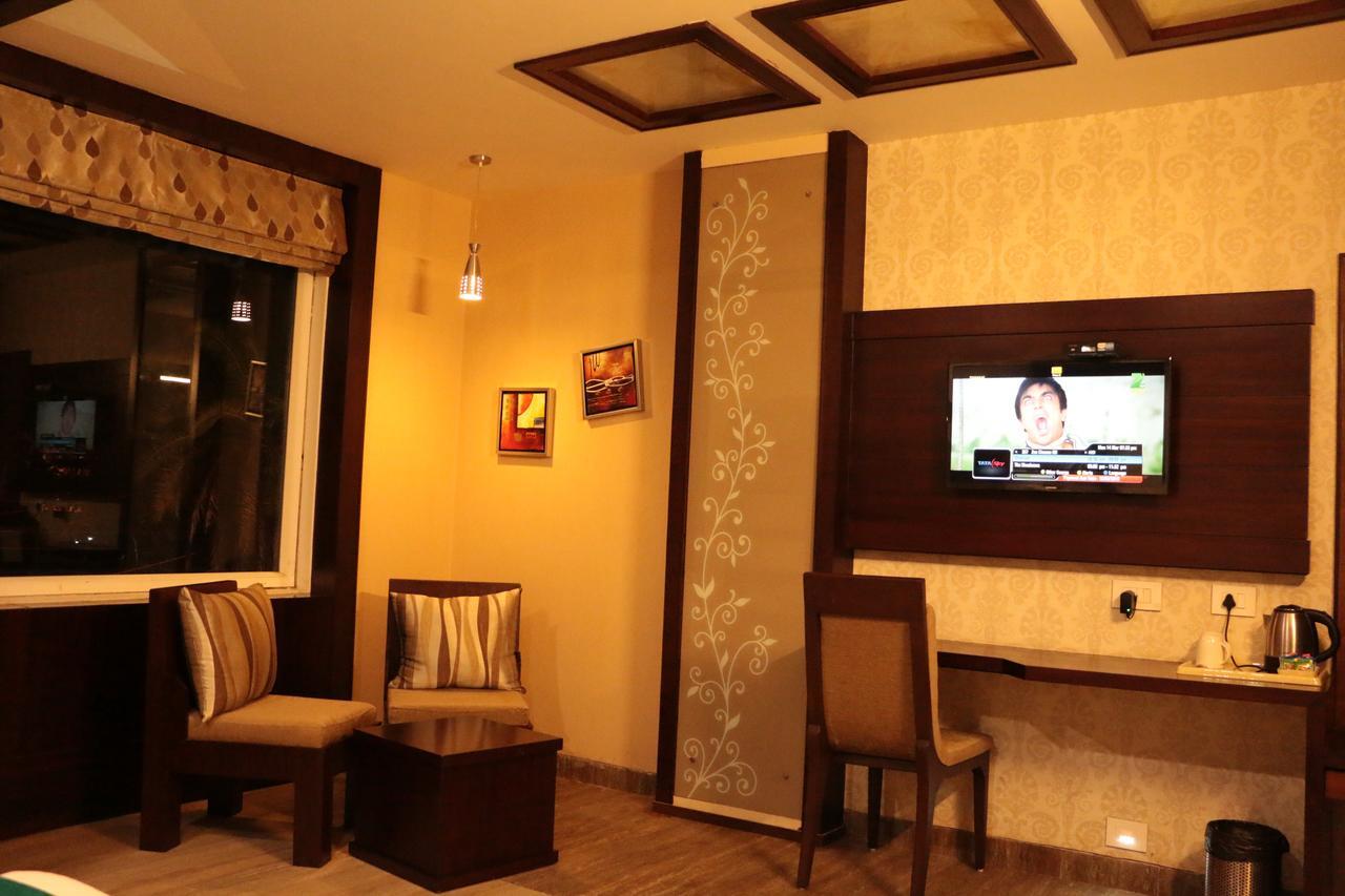 The Land Mark Varanasi Exterior photo